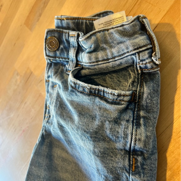 🔆 Bundle items 6 for $30 H&M Denim Shorts - Picture 6 of 6